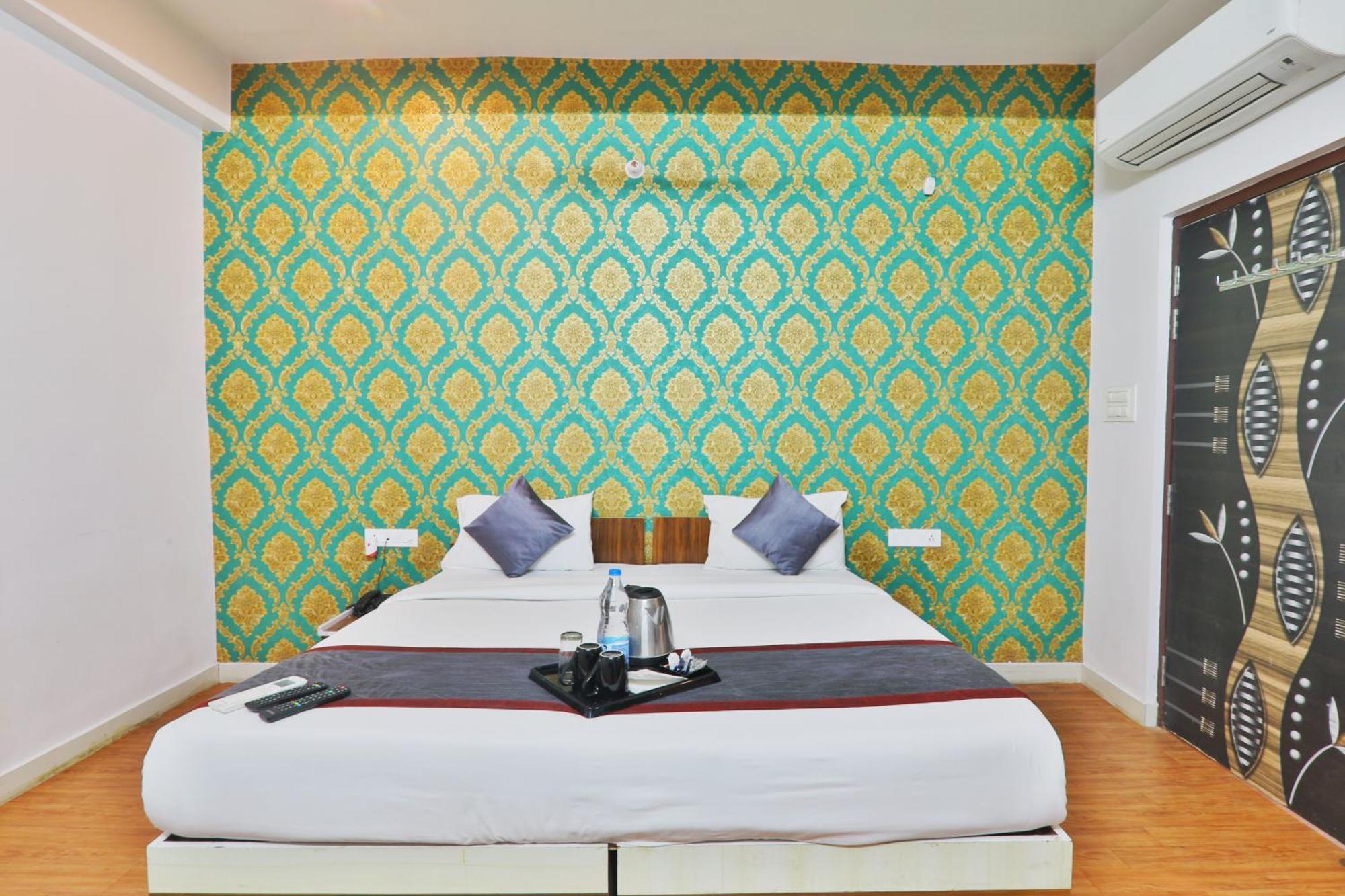 Divine Glory Hotel Lucknow Exterior foto